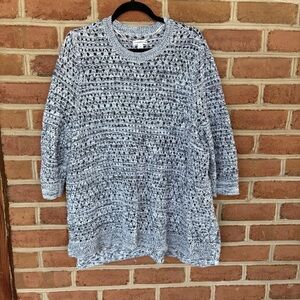 Women’s Open-Knit Crewneck Sweater - black and white